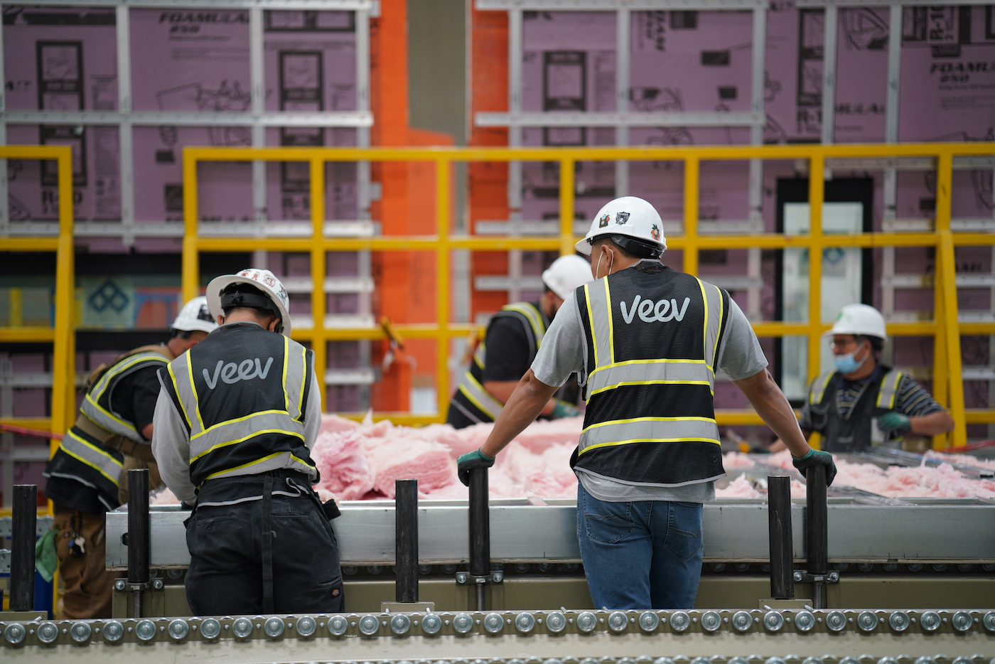 Veev raises $400M to scale tech-enabled homebuilding